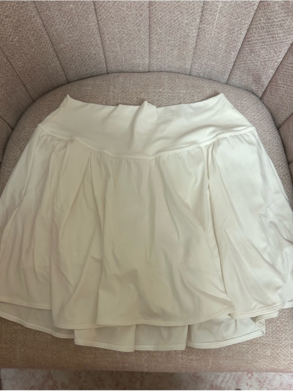 Gilly Hicks white athletic skirt